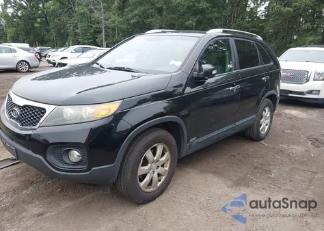2011 Kia Sorento Lx z USA, uszkodzony, nr VIN 5XYKTDA11BG134978